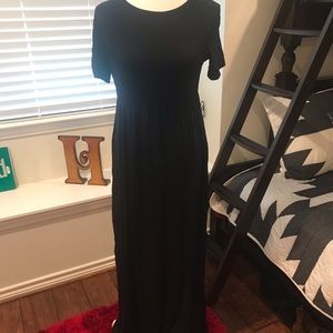 Black maxi dress with pockets size large